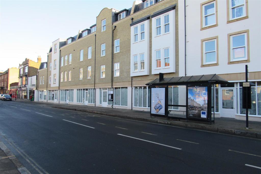 House for sale in High Street, Herne Bay, CT6