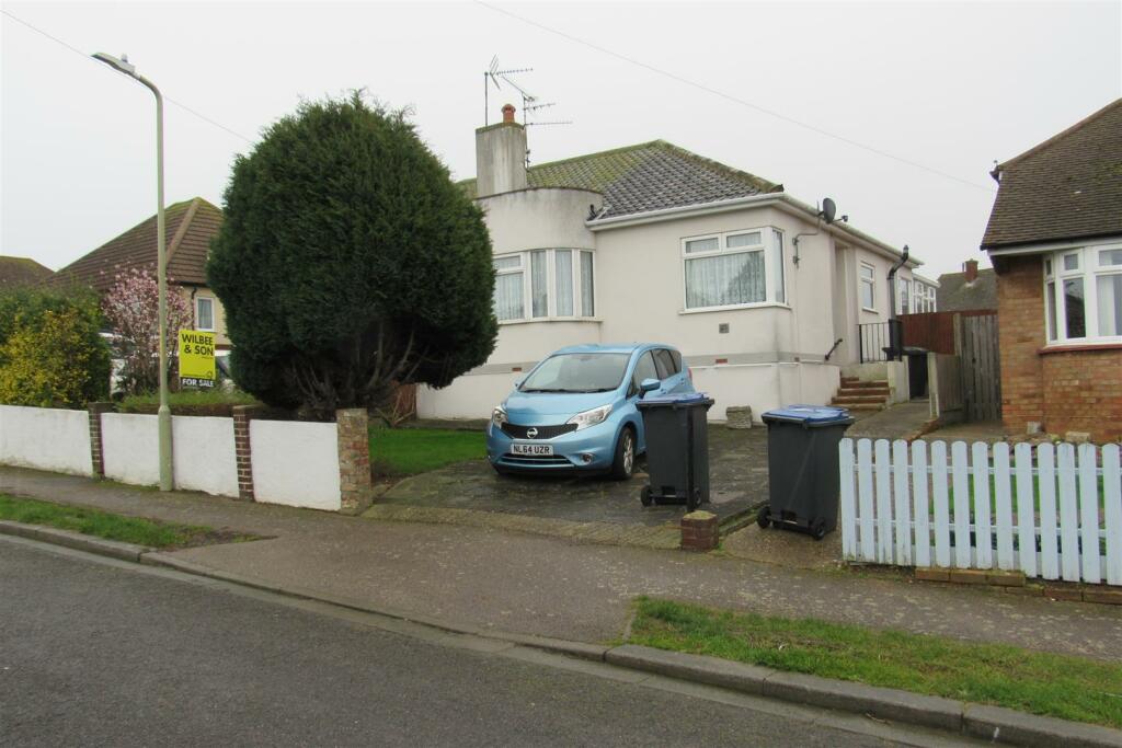 2 bedroom semidetached bungalow for sale in Clifftown Gardens, Herne Bay, CT6