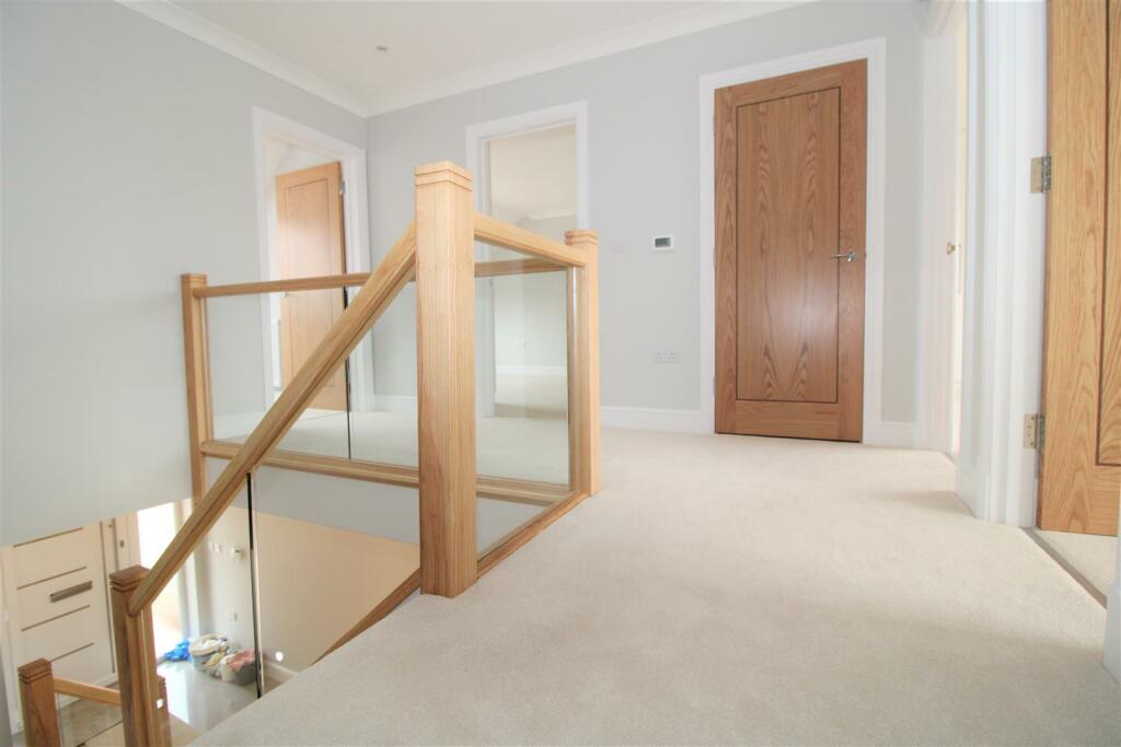 6 bedroom detached house for sale in Bilton Lane, Dunchurch, Rugby, CV22