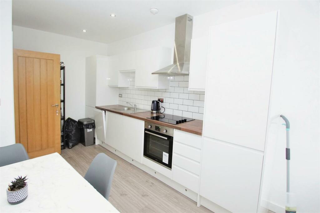 Additional property image - Harrad House, Woodside Park, Rugby