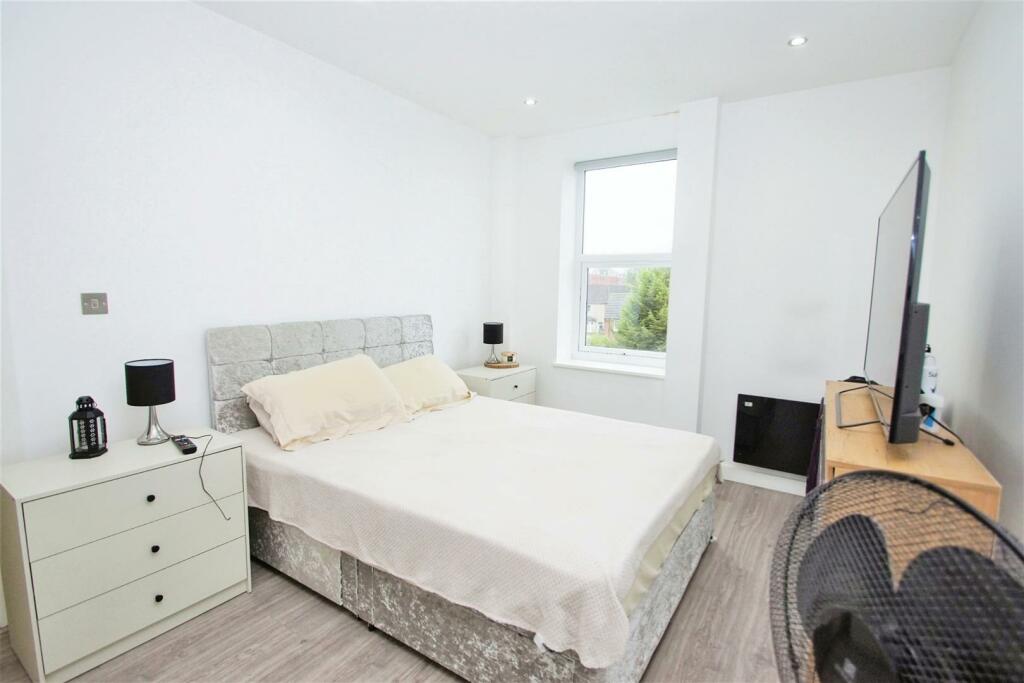Additional property image - Harrad House, Woodside Park, Rugby