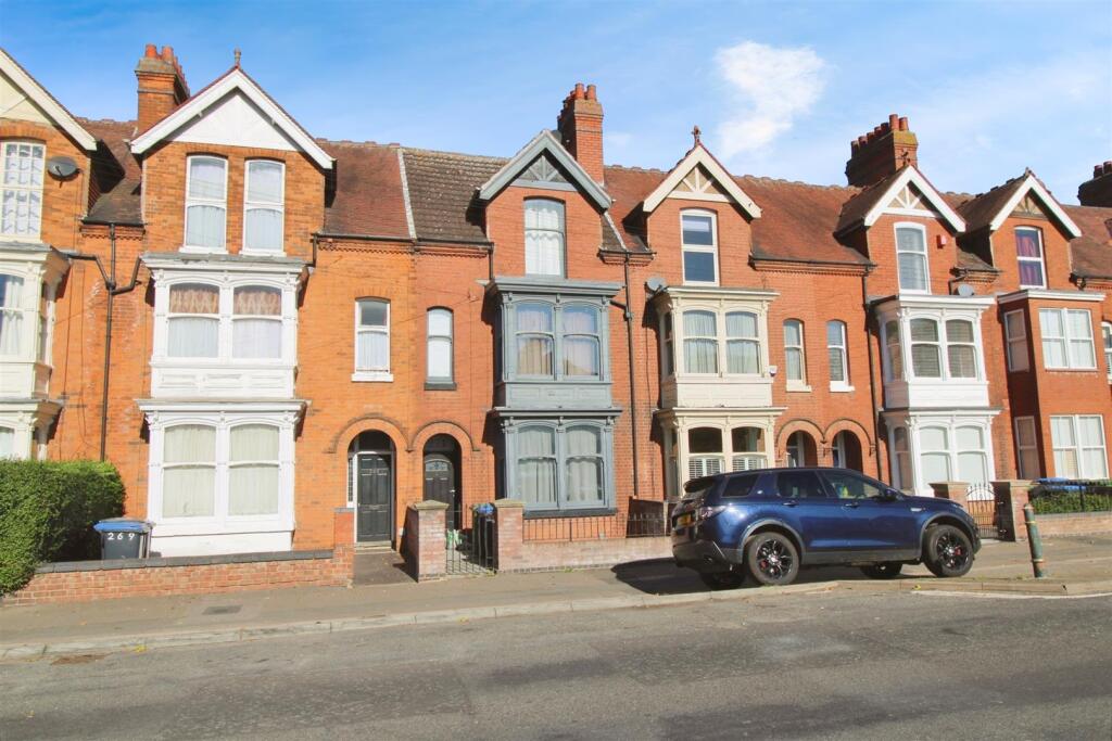 Main image of property: Clifton Road, Rugby