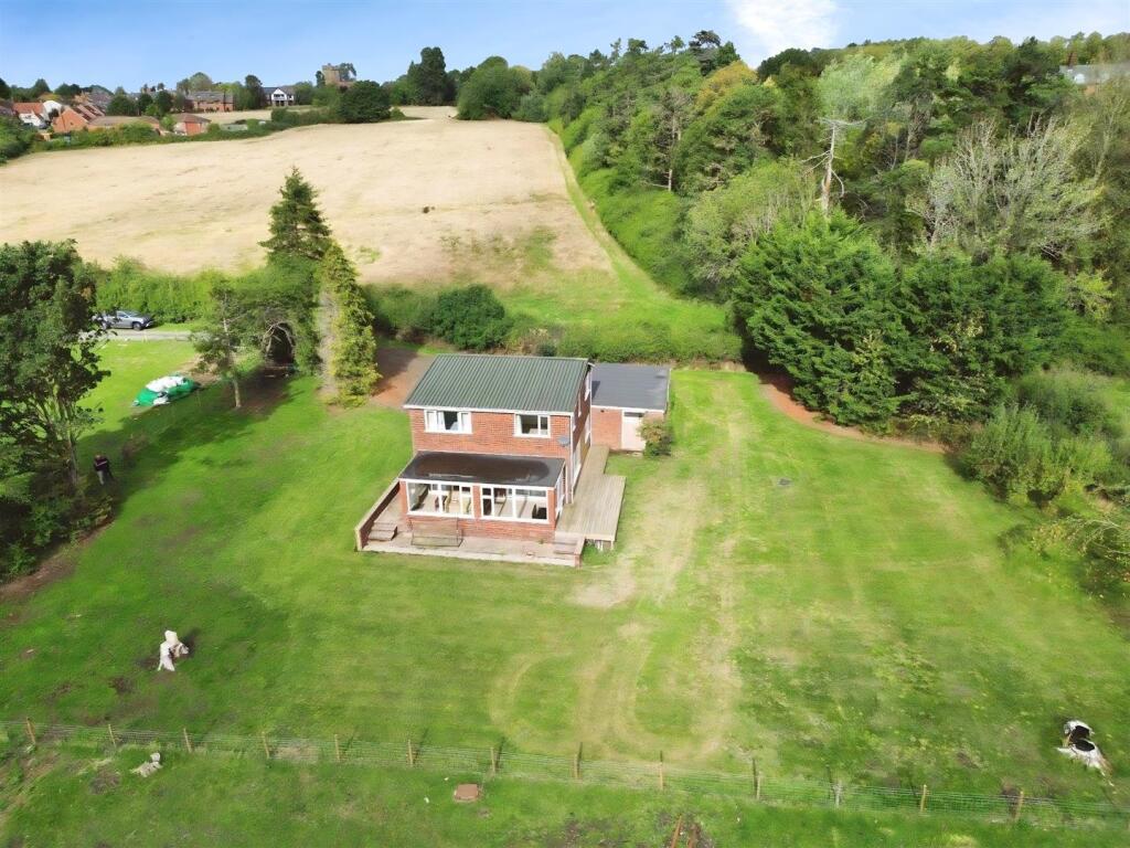 Main image of property: Daventry Road, Dunchurch, Rugby