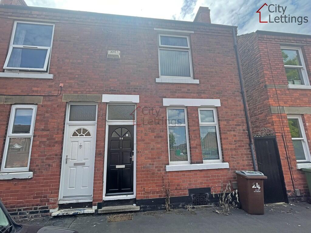 2 bedroom end of terrace house for rent in Cycle Road , NG7