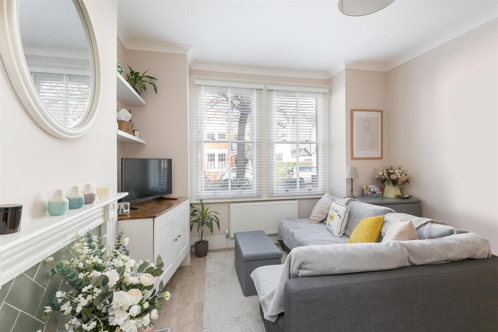 Main image of property: South Park Road, London