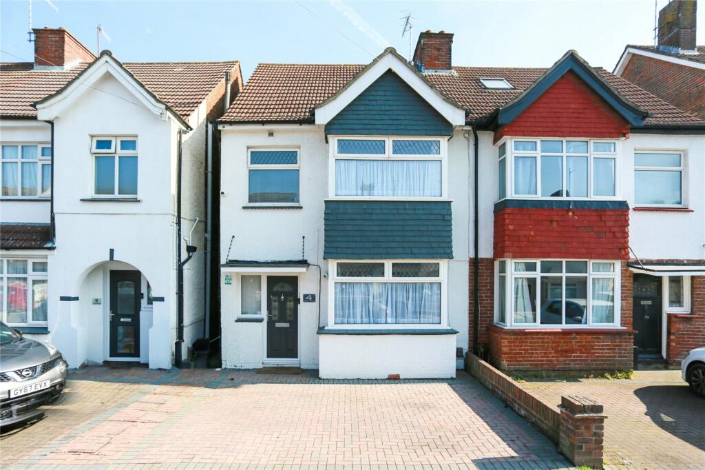 3 bedroom semidetached house for sale in Links Road, Portslade, East Sussex, BN41