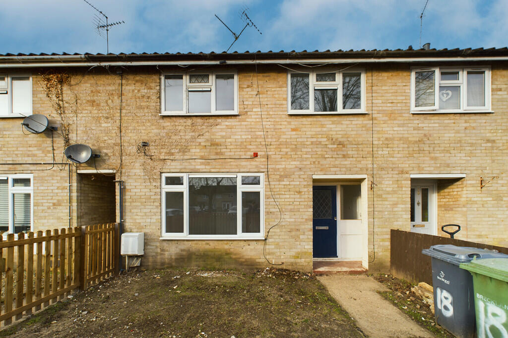 3 bedroom terraced house for sale in Fir Road, Thetford, IP24