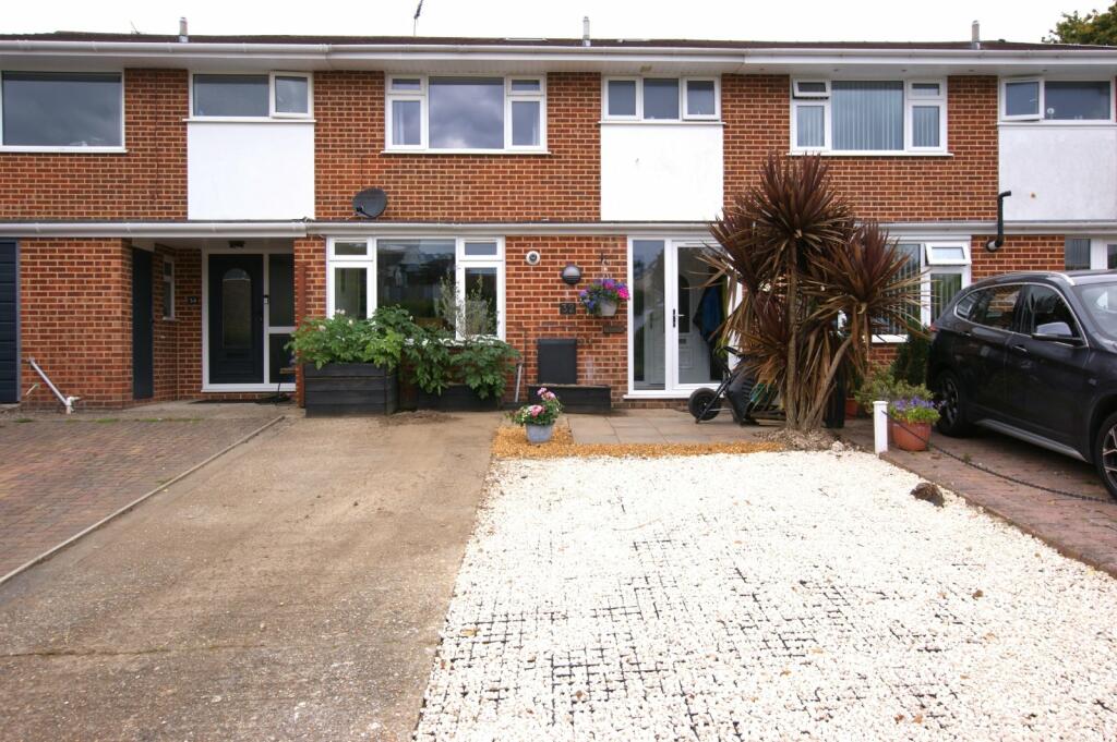 3 bedroom terraced house for sale in Highmoor Road, Corfe Mullen, Wimborne, BH21