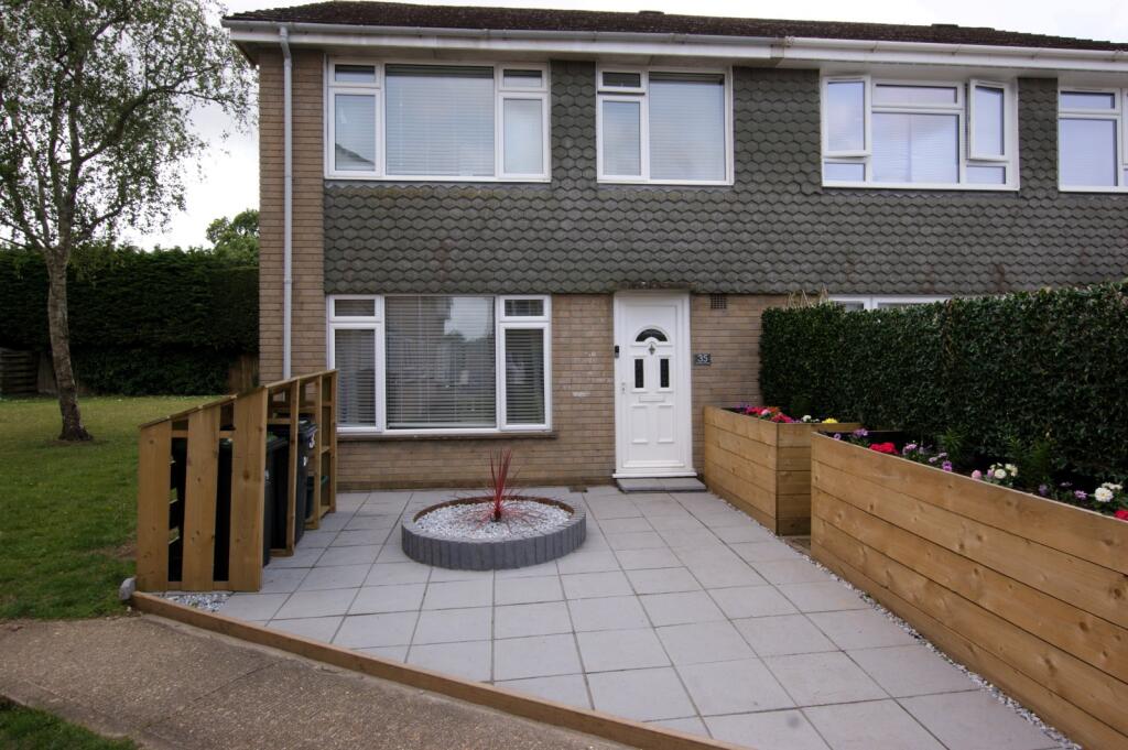 Main image of property: Victoria Close, Corfe Mullen, Wimborne, Dorset, BH21
