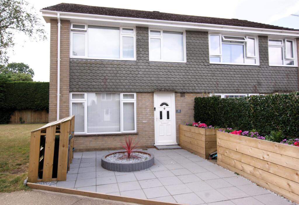 3 bedroom end of terrace house for sale in Victoria Close, Corfe Mullen ...