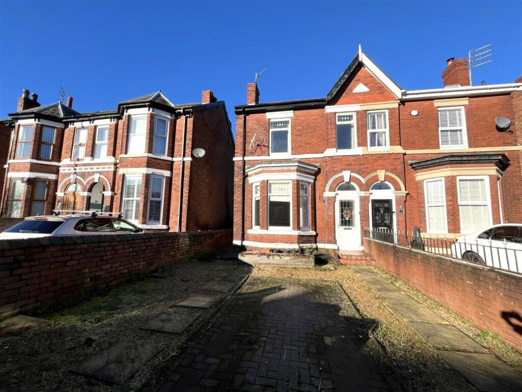2 bedroom semidetached house for sale in Tithebarn Road, Southport