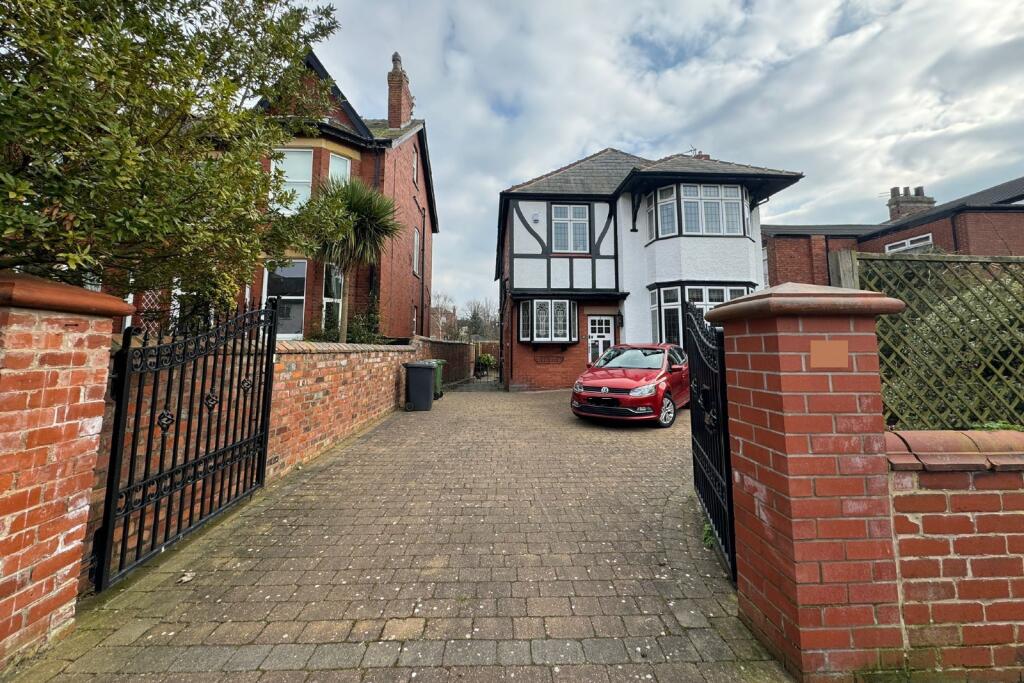 4 bedroom detached house for sale in Arnside Road, Southport, PR9 0QX, PR9