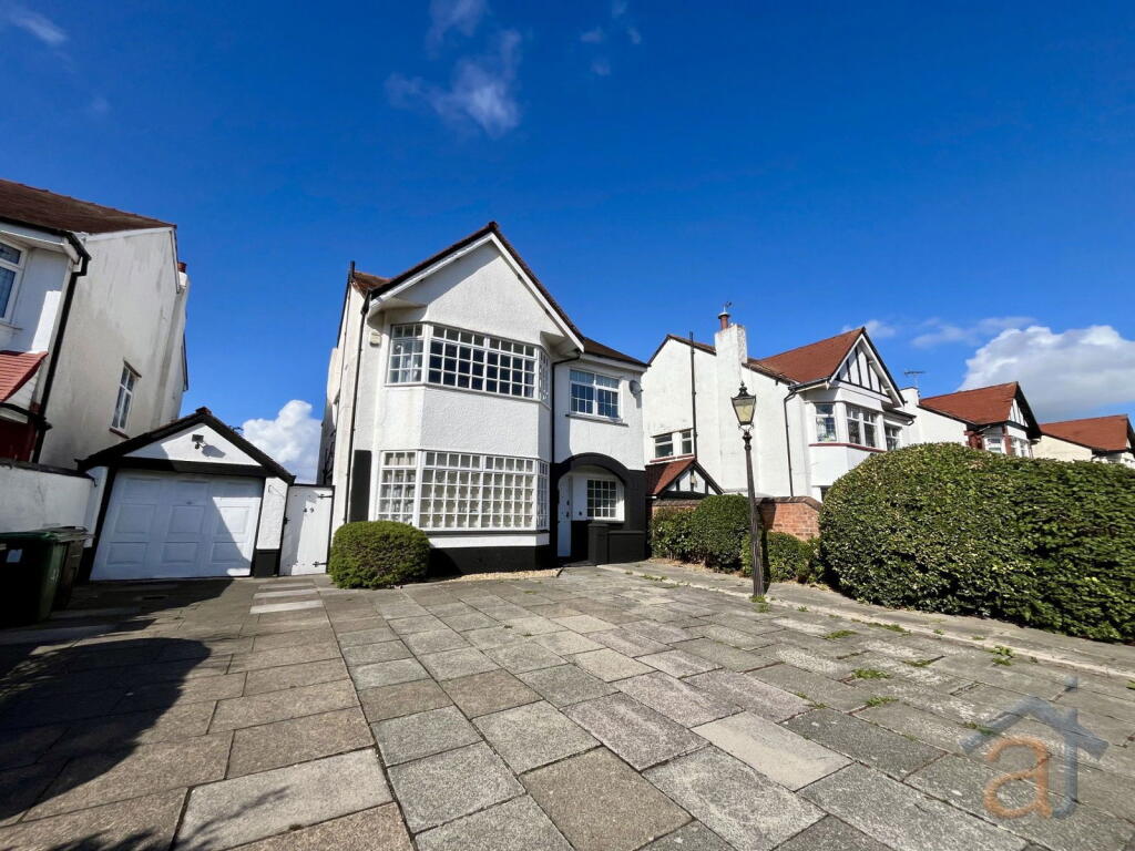 Main image of property: Roe Lane, Southport, PR9 7HR