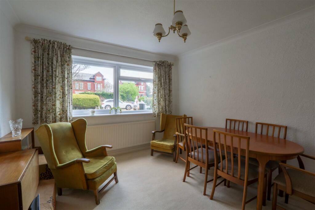 4 bedroom detached house for sale in Park Avenue, Hesketh Park