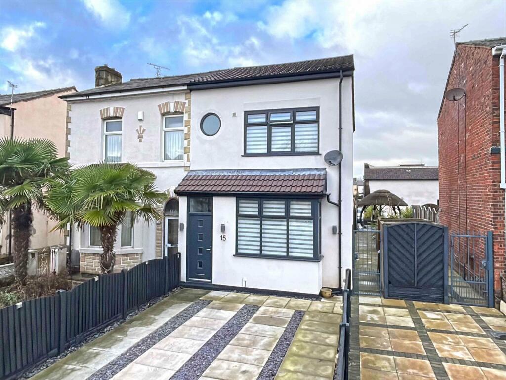 3 bedroom semidetached house for sale in Zetland Street, Southport