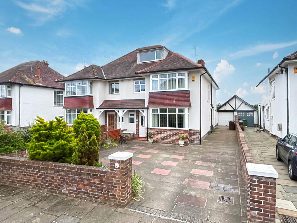 5 bedroom semidetached house for sale in Welwyn Avenue, Ainsdale