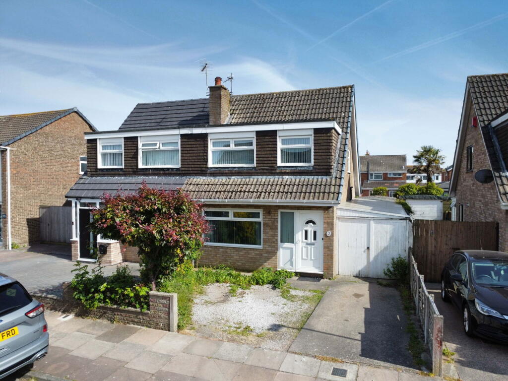 3 bedroom semi-detached house