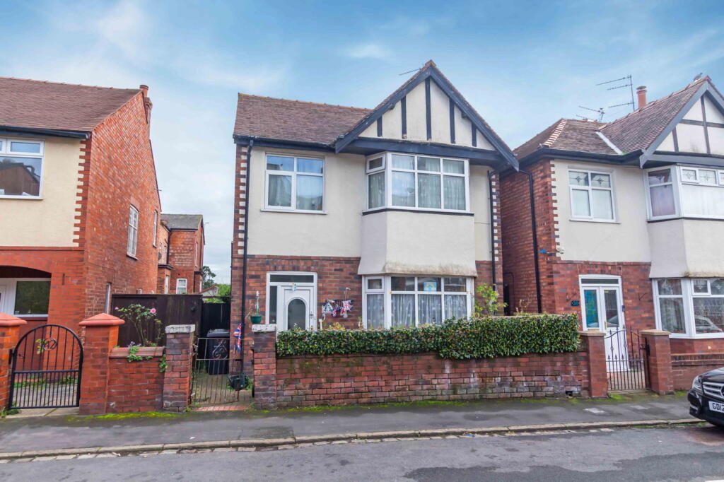 3 bedroom detached house