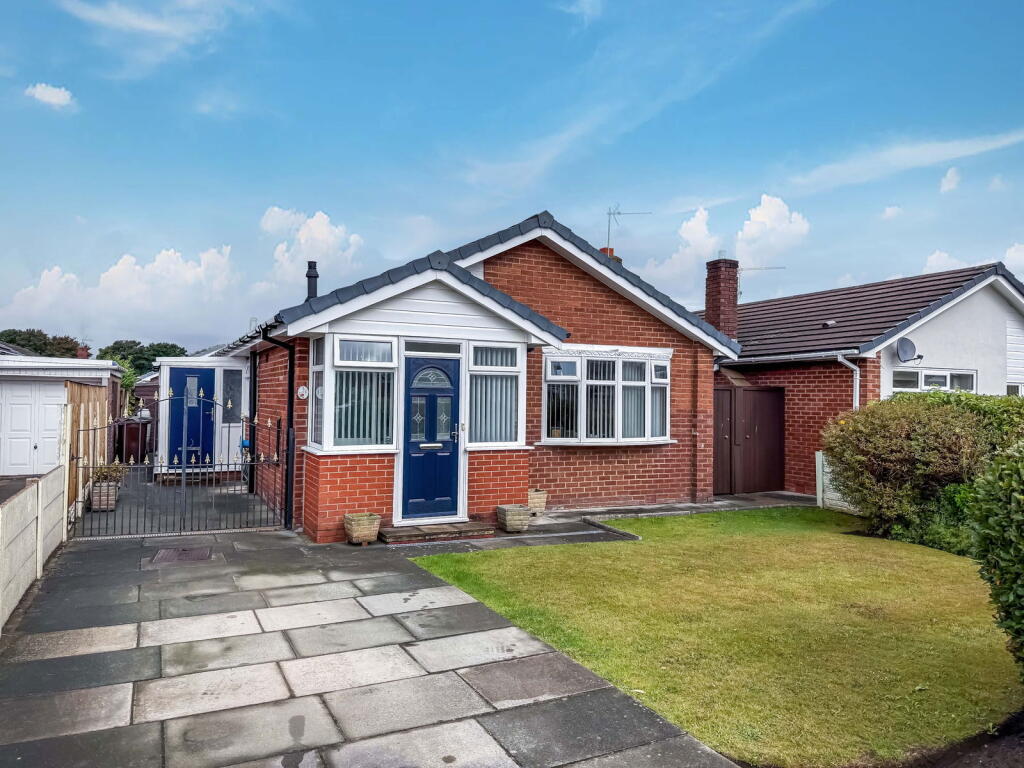 Main image of property: Kingston Crescent, Southport, PR9 9YH