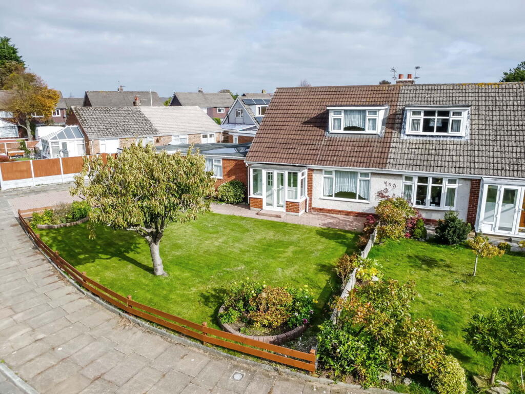 Main image of property: Vale Crescent, Southport, PR8 3SZ