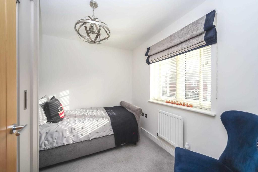 3 bedroom detached house for sale in Aston Clinton, HP22