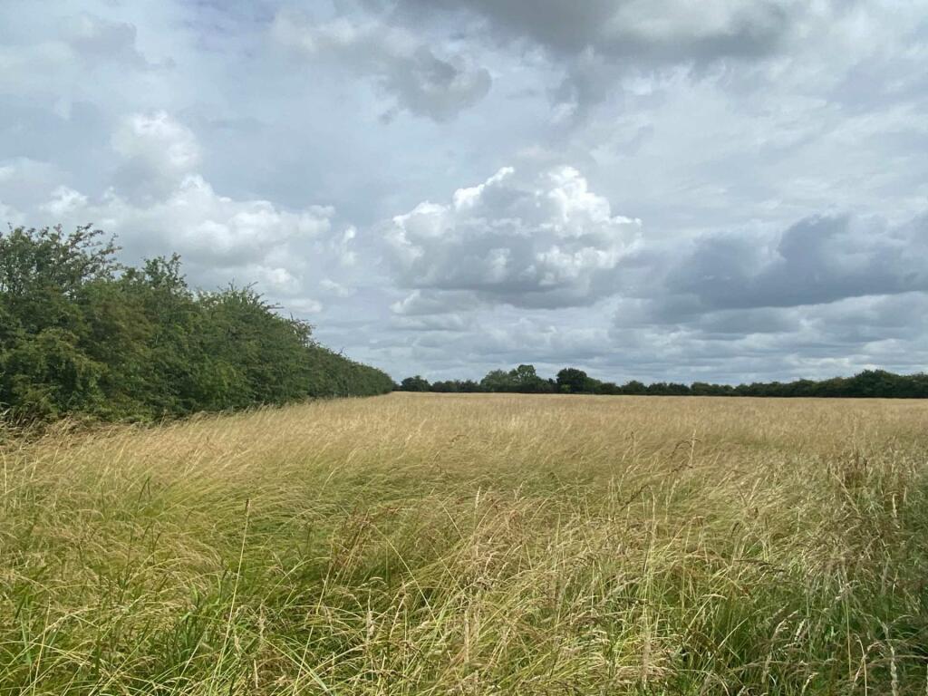 Land for sale in Buckland, HP22