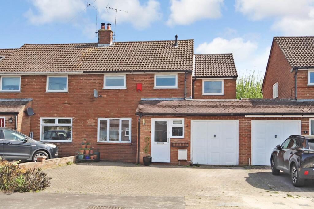 Main image of property: Deans Furlong, Tring