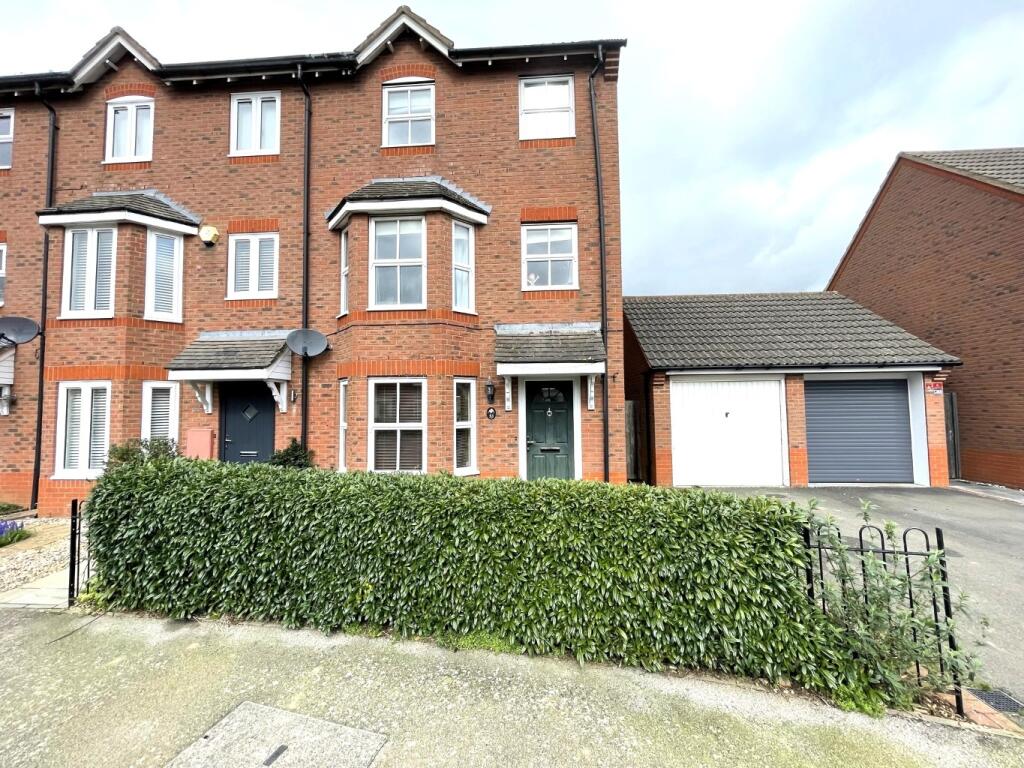 4 bedroom terraced house for sale in Dewar Drive, Daventry, NN11 9YS, NN11