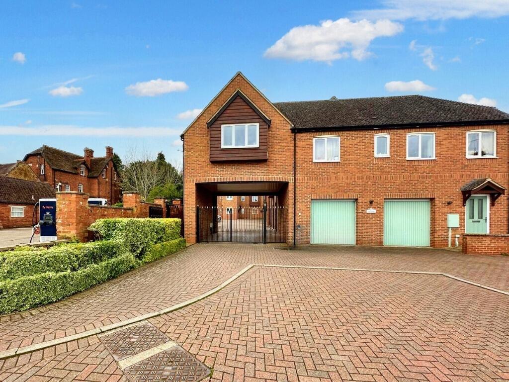 2 bedroom apartment for sale in The Wharf, Weedon, NN7 4GG, NN7