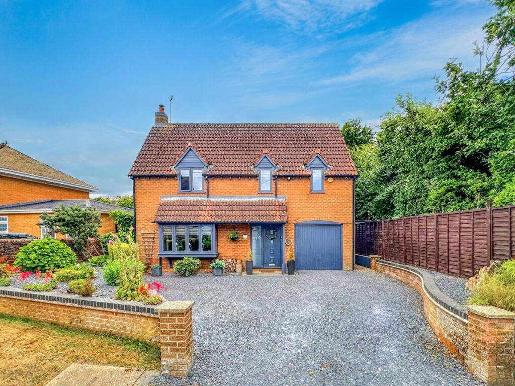 Main image of property: Oak Lane, Crick, NN6 7SS