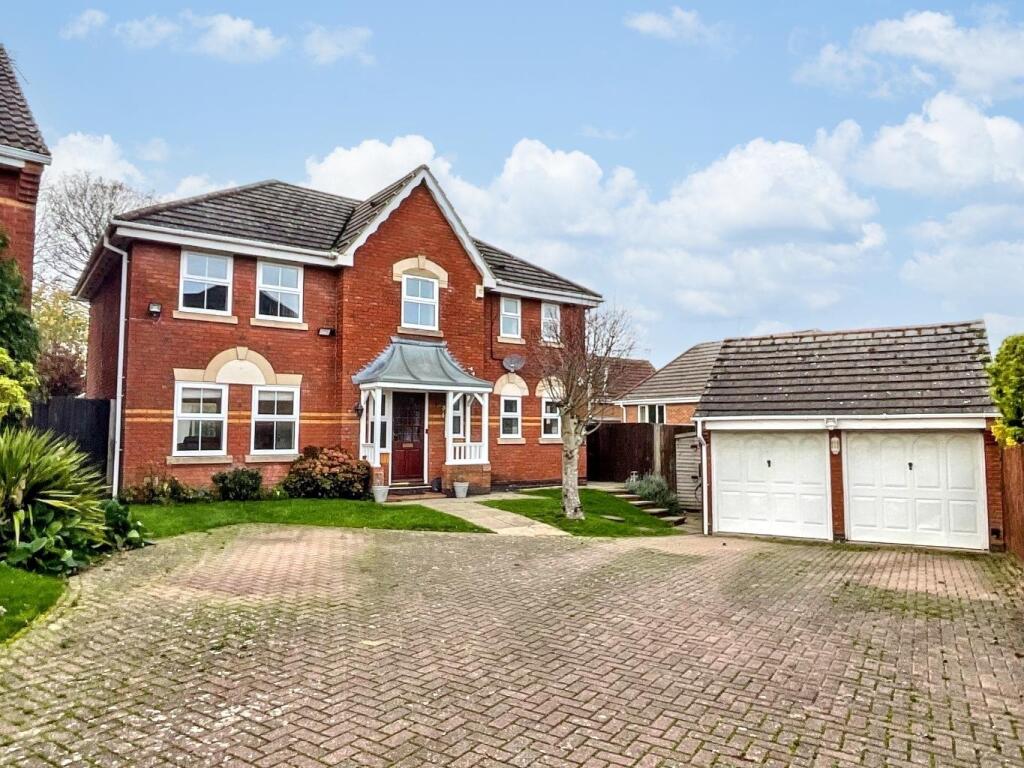 Main image of property: 4 Heron Court, Daventry, NN11 0XT