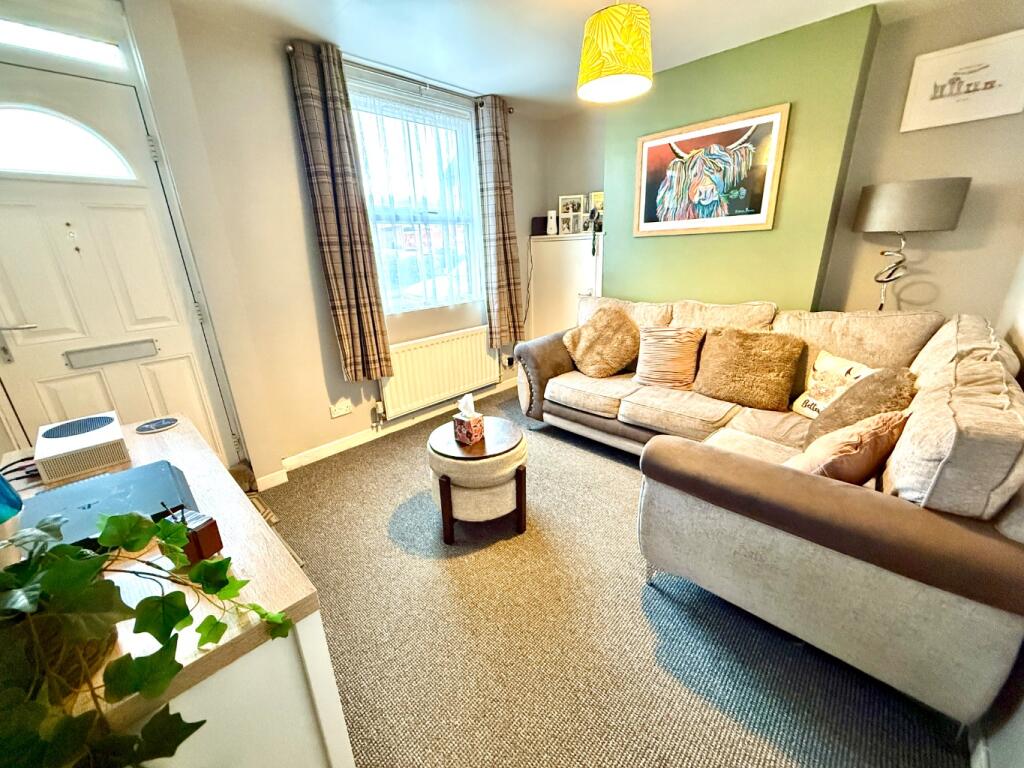 Main image of property: 39 St James Street, Daventry, NN11 4AG