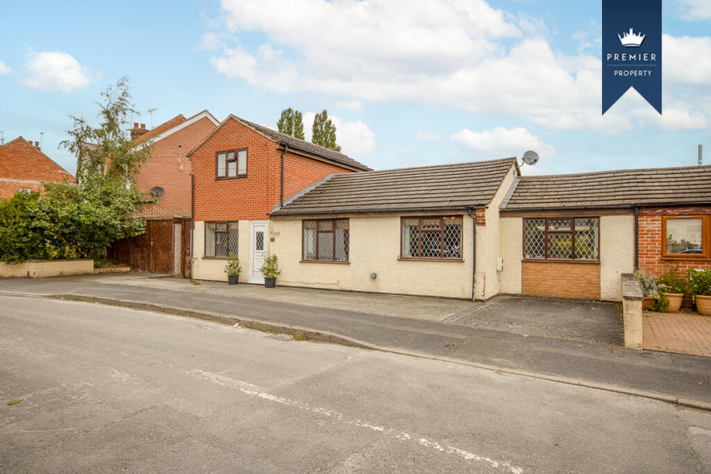 3 bedroom chalet for sale in Brookfield Avenue, Sunnyhill, Derby, DE23
