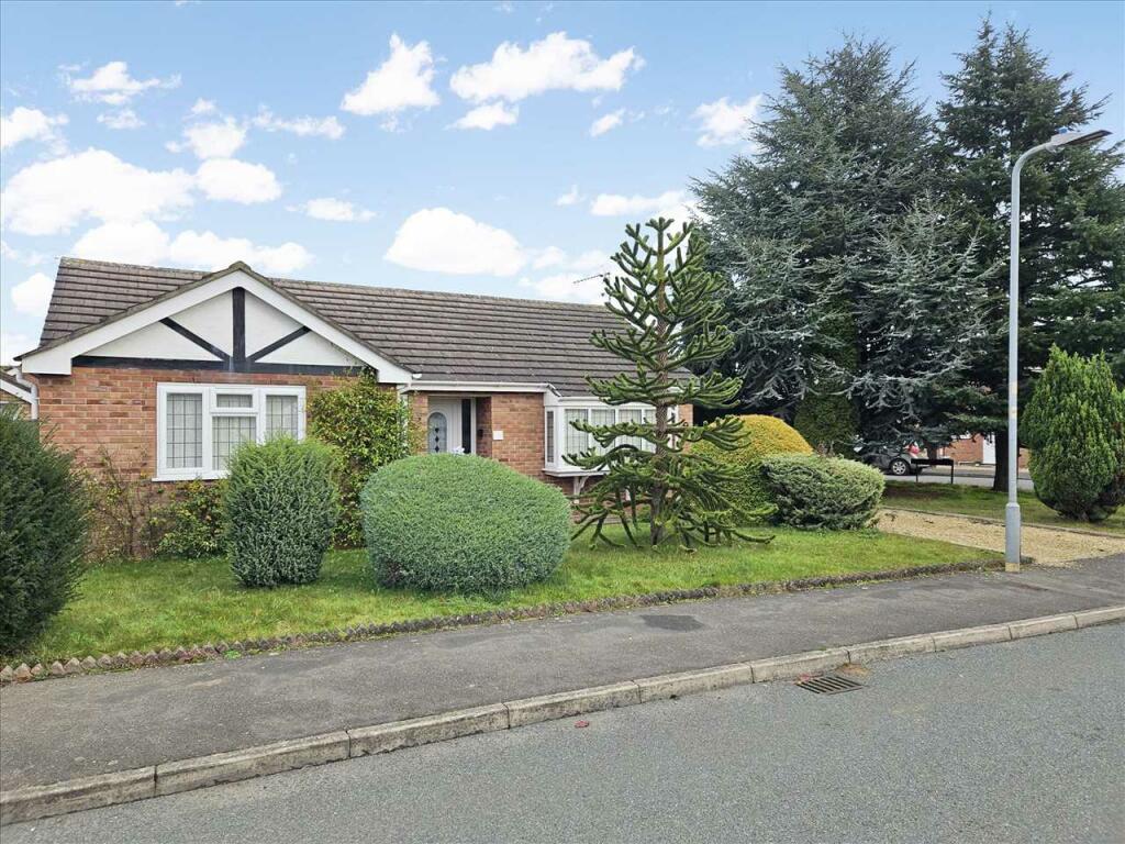 3 bedroom bungalow for sale in Potesgrave Way, Heckington, NG34