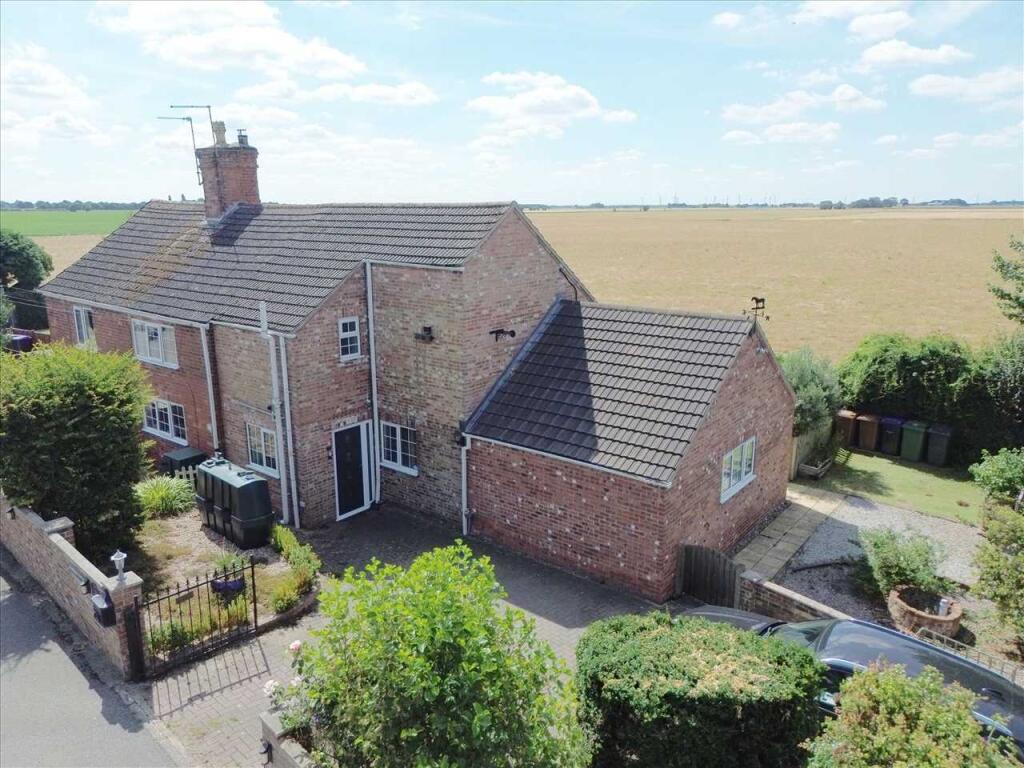 Main image of property: Drifters Cottage, Boston Road, Boston