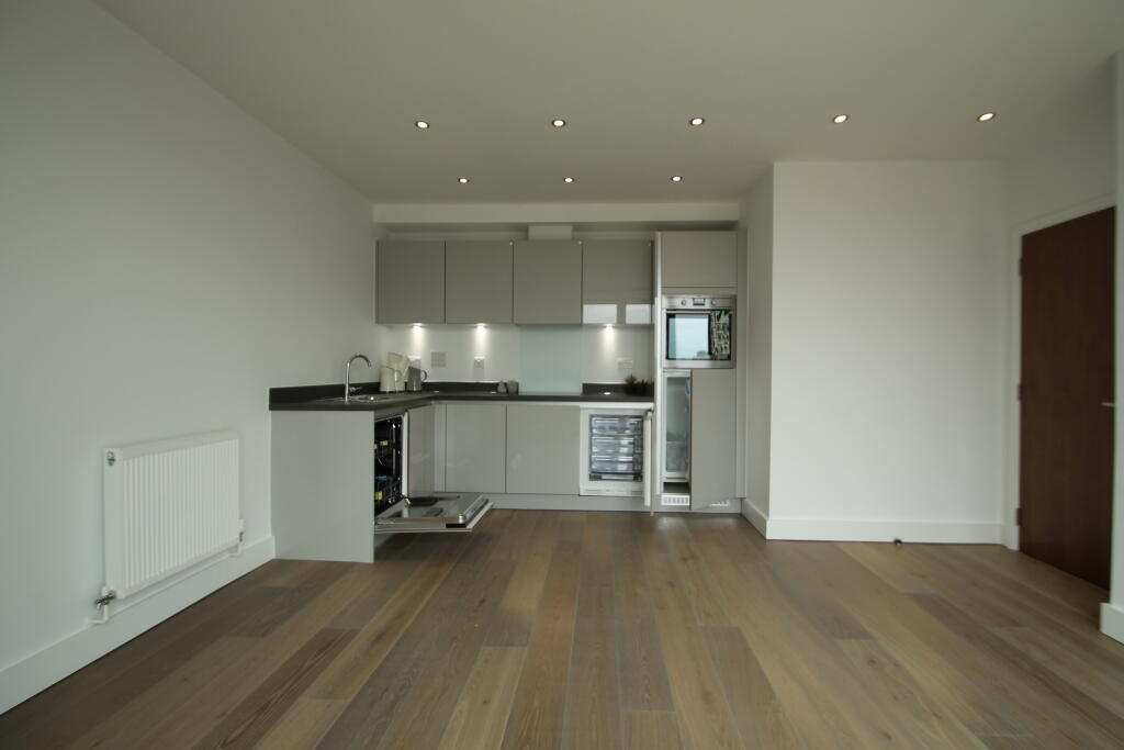 1 bedroom flat for rent in Berwick House, BR6