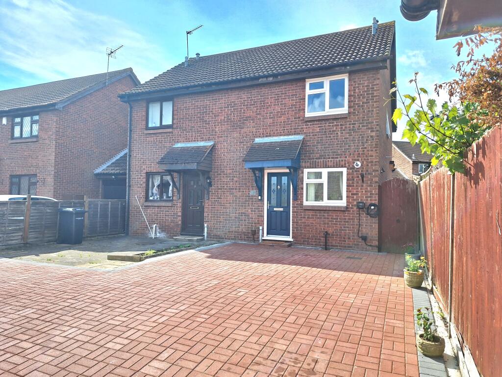 Main image of property: Mallow Close, Northfleet, DA11