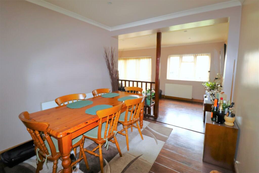 4 bedroom detached house for sale in Derby Road, Darland, ME5