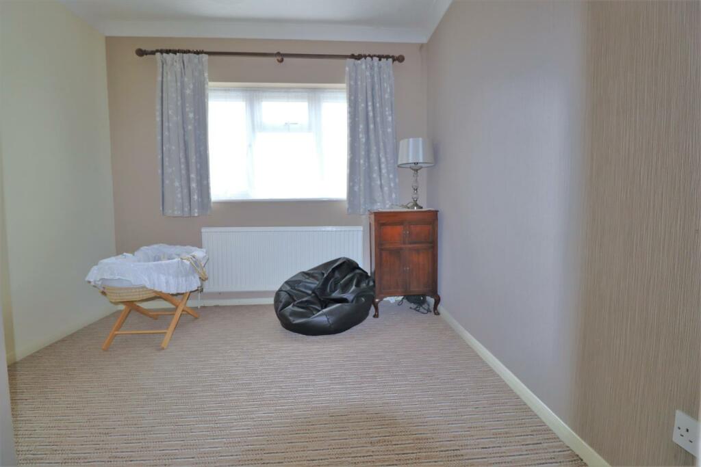 4 bedroom detached house for sale in Derby Road, Darland, ME5