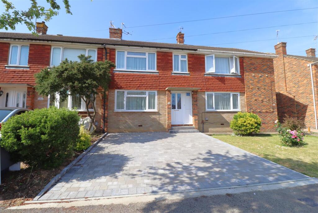 Main image of property: Sandown Drive, Rainham