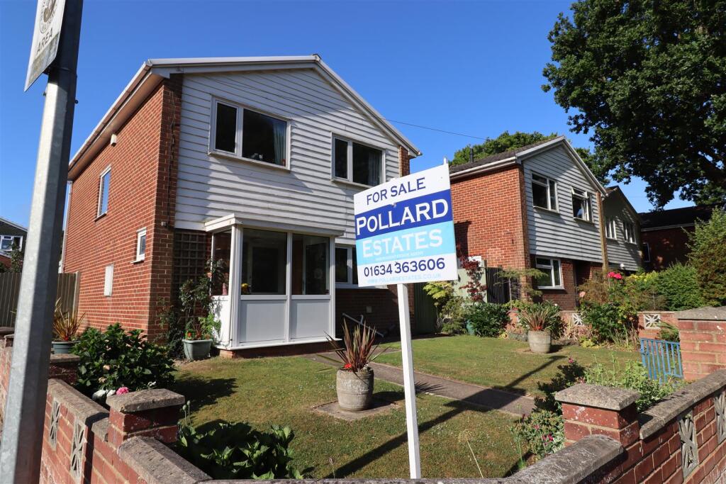 Main image of property: Lubbock Walk, Rainham