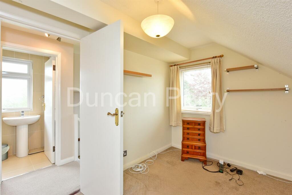 Additional property image - Skimpans Close, Welham Green