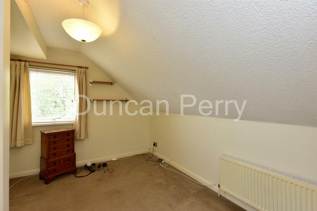 Additional property image - Skimpans Close, Welham Green