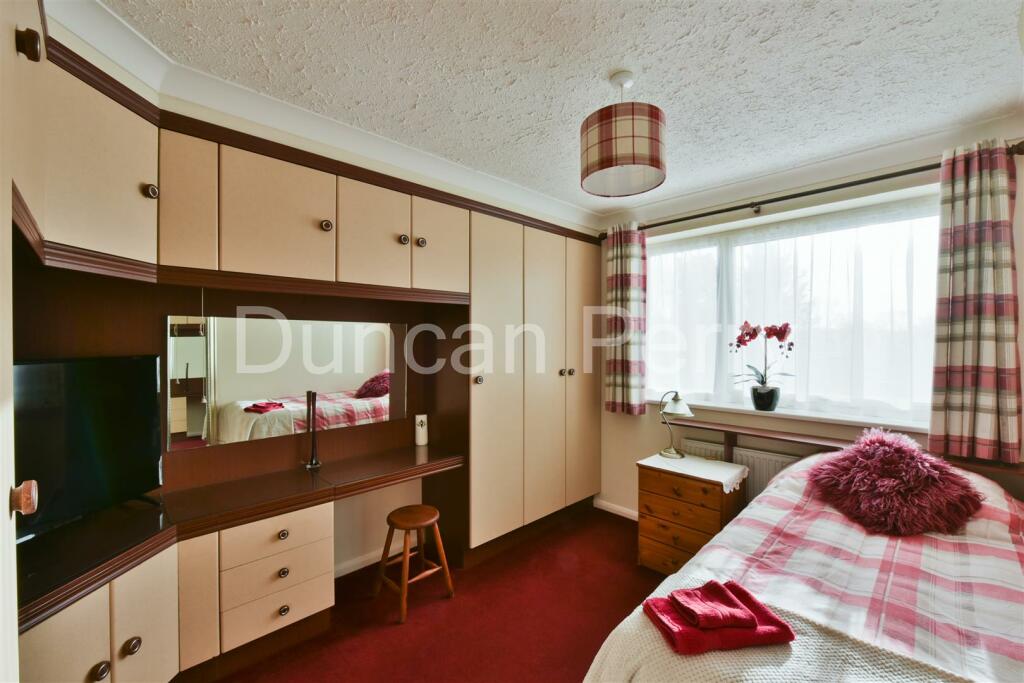 Additional property image - Bulls Lane, Welham Green