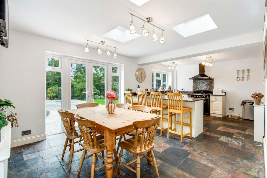 Additional property image - Ramsey Close, Brookmans Park, Herts