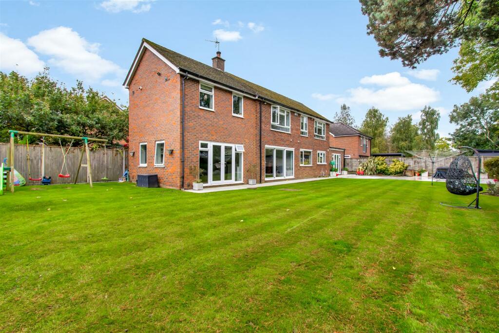 Additional property image - Ramsey Close, Brookmans Park, Herts