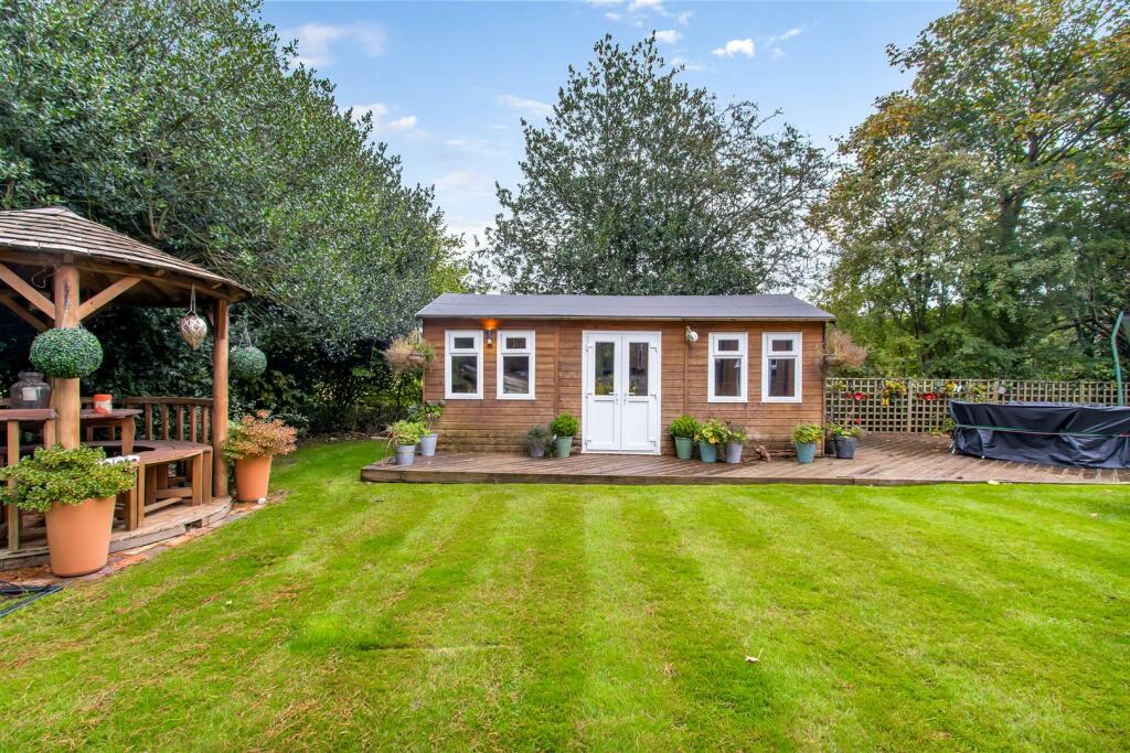 Additional property image - Ramsey Close, Brookmans Park, Herts