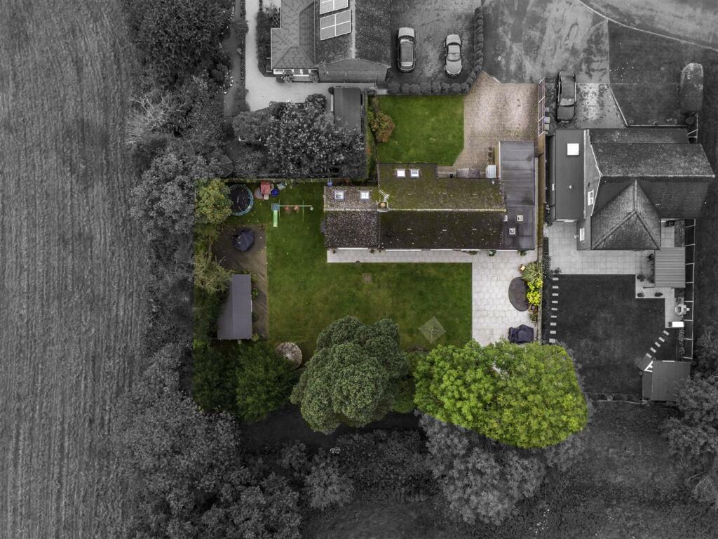 Additional property image - Ramsey Close, Brookmans Park, Herts