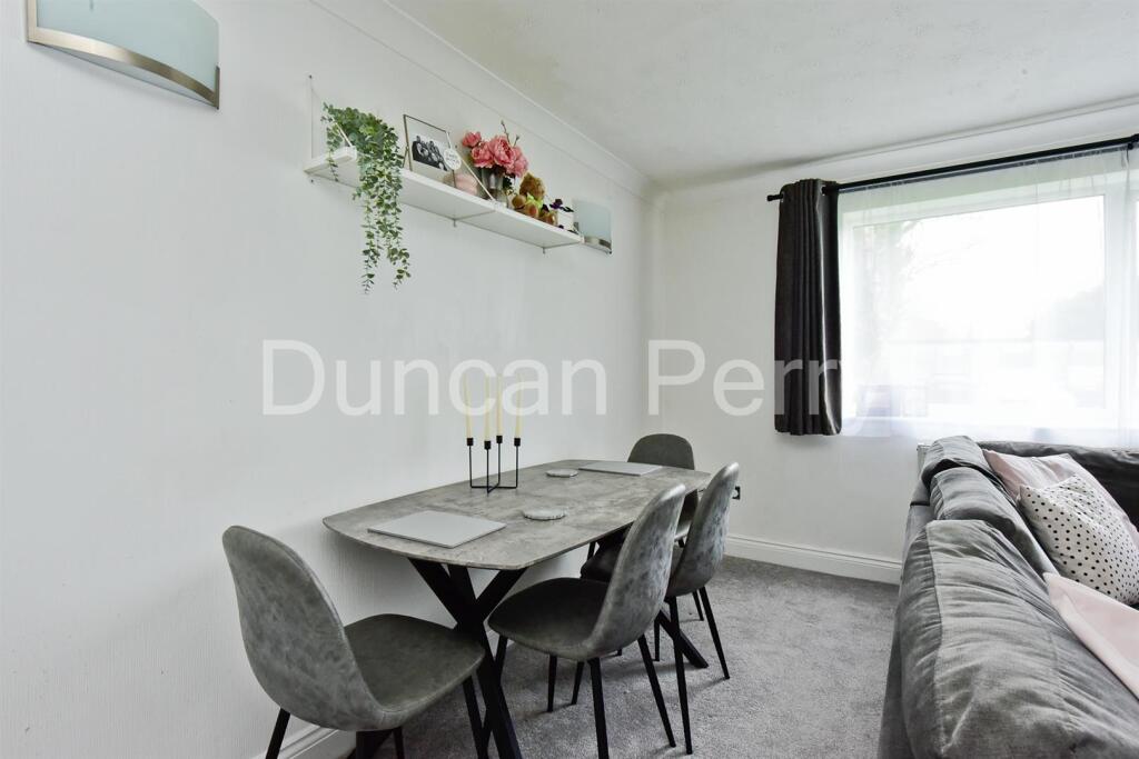 Additional property image - Dixons Hill Road, Welham Green