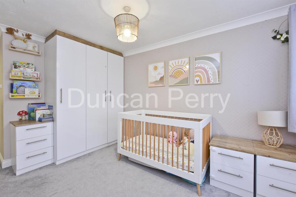 Additional property image - Dixons Hill Road, Welham Green